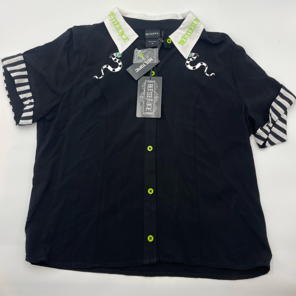 Beetlejuice Nwt hot topic blouse
